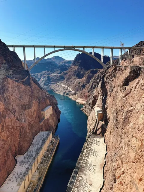 🏗️ Hoover Dam: The Engineering Marvel That Built Vegas 🌃