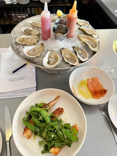 Boston Oyster Heaven | Select Oyster Bar Happy Hour 🦪✨  