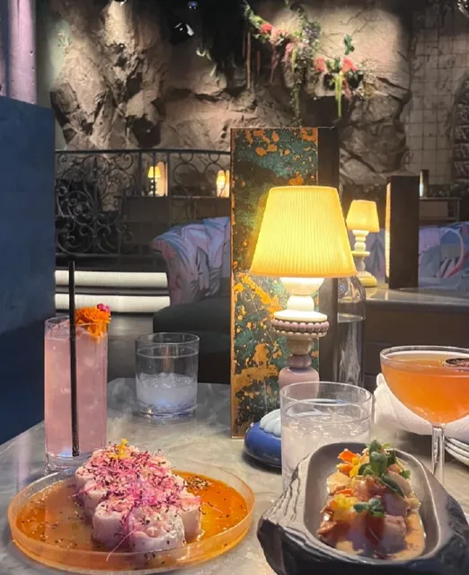 Boston Caveau | Date | Birthday Restaurant Recommendations