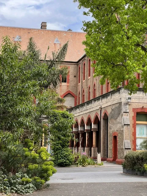 Around Vancouver 🪺 Animal Farm with Zip-Lining