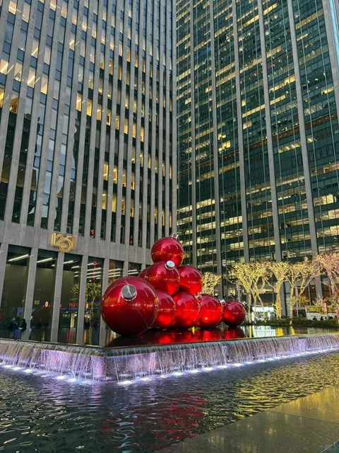 New Yorkers Really Do Love a Crowd | Christmas Tree Lighting