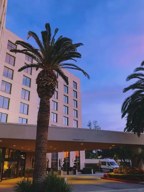 Los Angeles |   DoubleTree by Hilton Irvine Spectrum  🏨