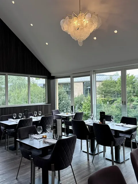 🍽️ Edinburgh Eats | Historic Riverside Dining at THE TOLLHOUSE 🌿