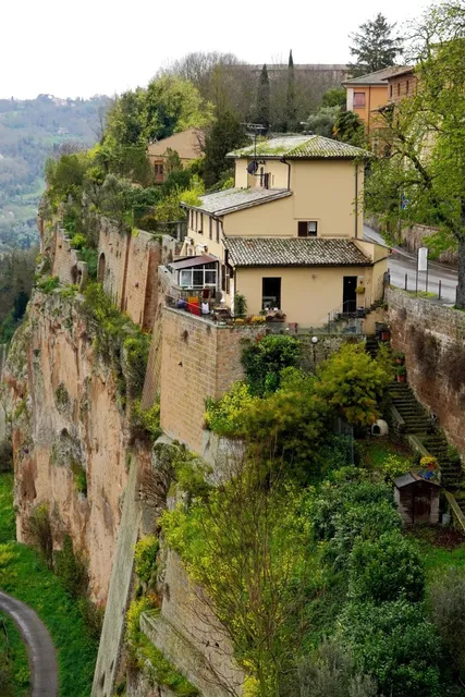 Hidden Gems Near Rome! Just an Hour Away from the "Sky City" Neighbor