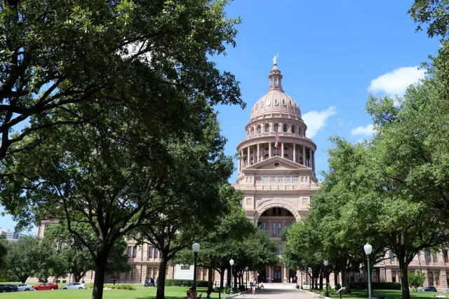 From Hilltops to Lakeshores: Experiencing Austin's Most Breathtaking