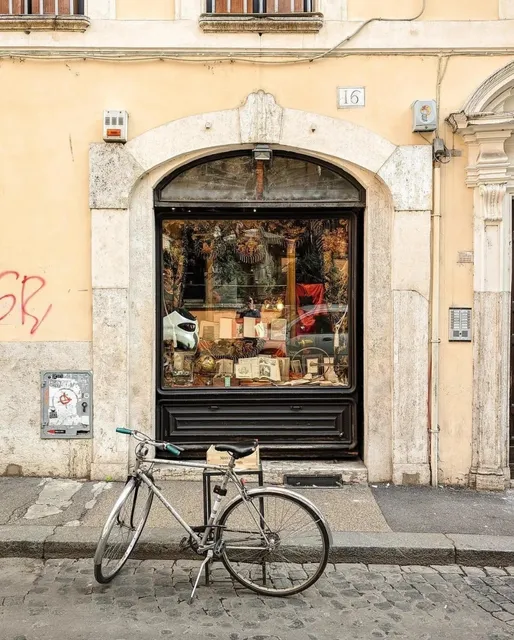 ✨ Welcome to Rome's Antica Libreria Cascianelli