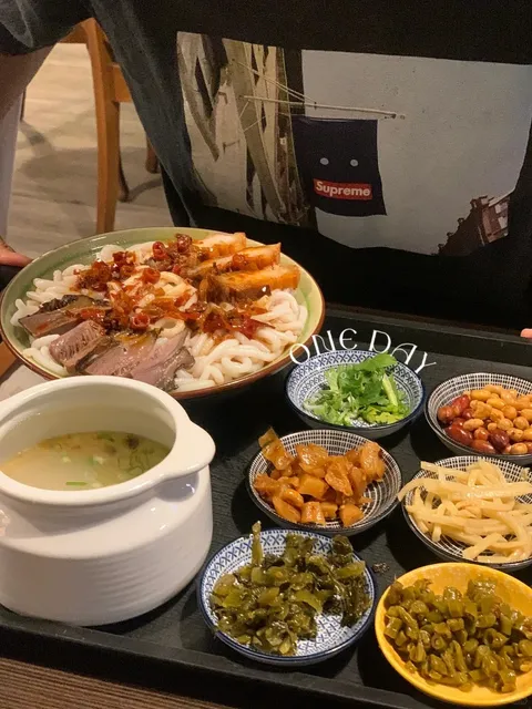 Victoria Food Guide | 🍜 Noodle Obsession on the Island!