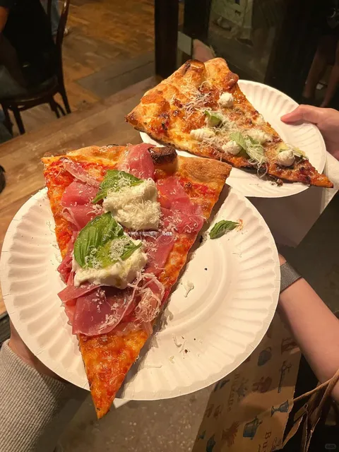 New York · Creamy Prosciutto Thin-Crust Pizza 🍕
