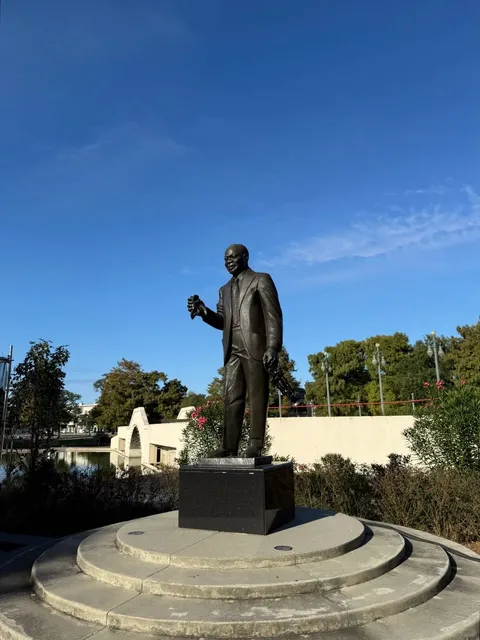 An Unconventional Guide to Eating, Drinking & Exploring New Orleans 🥃