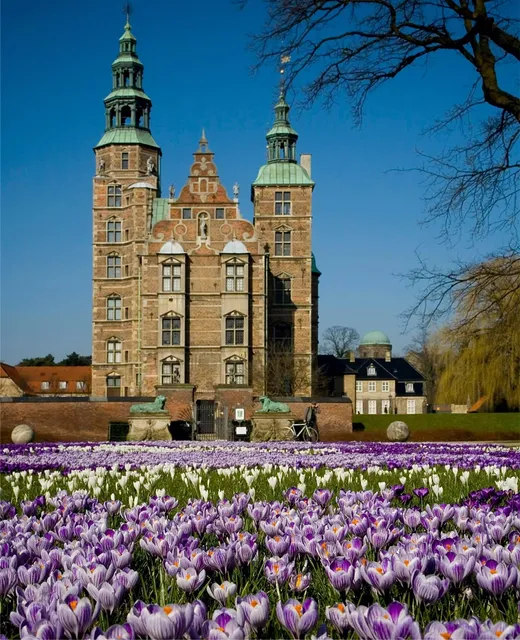 Visit Amalienborg Slot