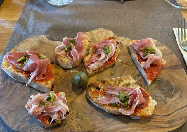 🇪🇪 Estonia Travel: My Favorite Restaurant in Tallinn🌈