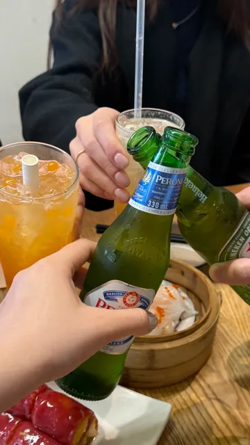 Who Drinks Beer at Yum Cha?! 😆