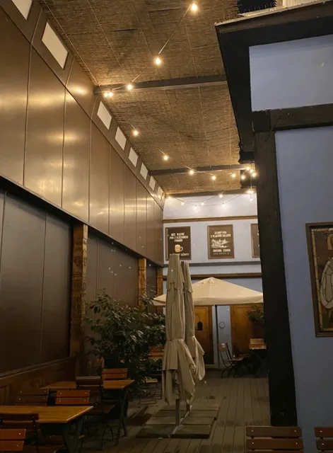 🇸🇰 Slovak Pub: A Medieval-Themed Gastronomic Adventure