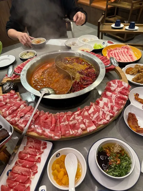 🇺🇸 Chicago Food｜Liuyishou Hotpot + American BBQ 🍖