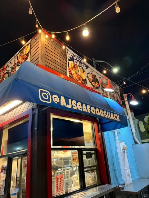 🇺🇸 Long Beach | Giant Palm-Sized Oysters! 🦪