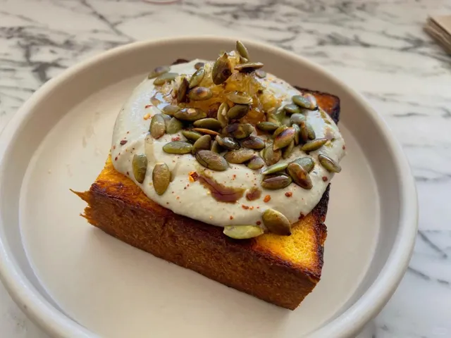   A Creative Southwestern Cuisine Restaurant Open Until 2 AM 🥨