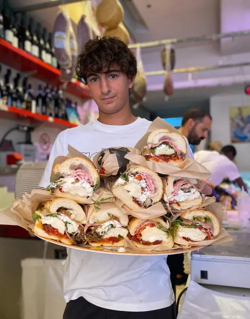 🍴 Syracuse Food Guide: How to Eat Like a Local in Ortigia’s Market