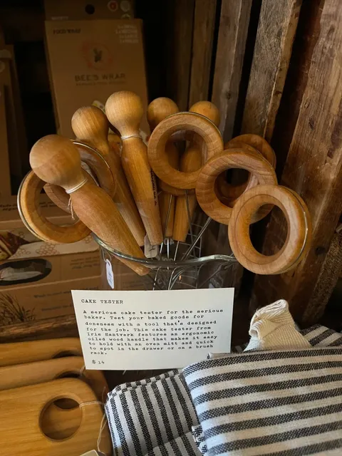 Boston's Must-Visit Spots 6/100 🛍️✨