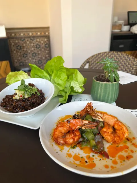 California Disneyland Food Review｜Cathay Circle ⚠️🍽️