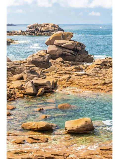 🌊 Escaping Nantes’ 40°C Heatwave for Saint-Brieuc!