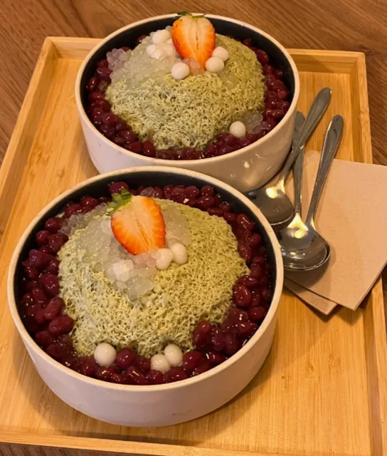 Mallorca! Matcha red bean snow ice!!