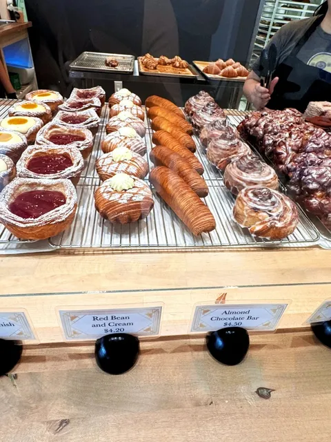 Cremcrittos Patisserie - Croissants in Dallas McKinney