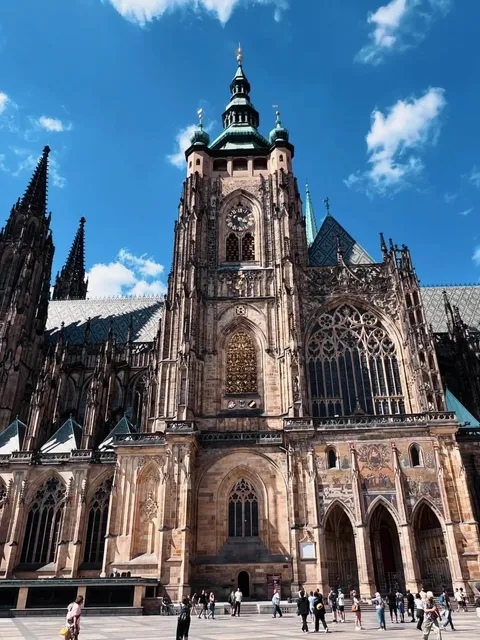 🇨🇿 Czech | Prague: Continuing the Poem of Bohemia (With Travel Guide