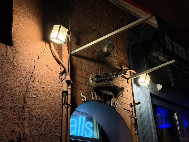 Holiday Weekend: Small's Sold Out at 9 PM 🎶