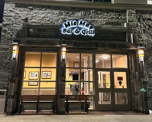 🦞 Halifax’s Legendary Lobster Feast – Mic Mac Bar & Grill Review!  