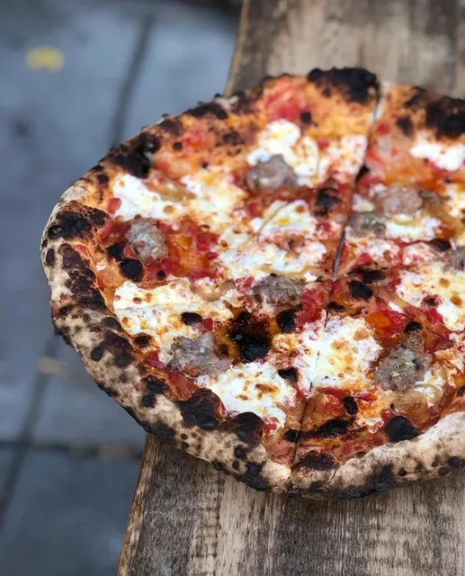 Italian baked pizza restruant in New York--Razza