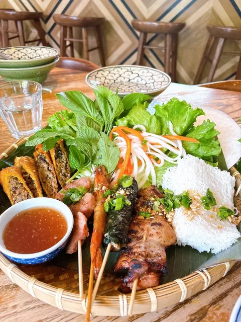 🇻🇳 DIY Vietnamese Food? Must-Try Anh and Chi in Vancouver!