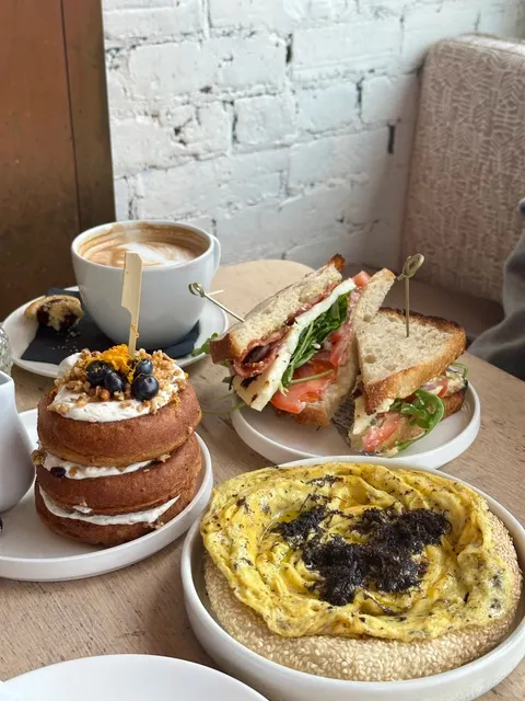 🇨🇦 Another Gem! Toronto's Brunch Scene Never Disappoints! 🍳✨