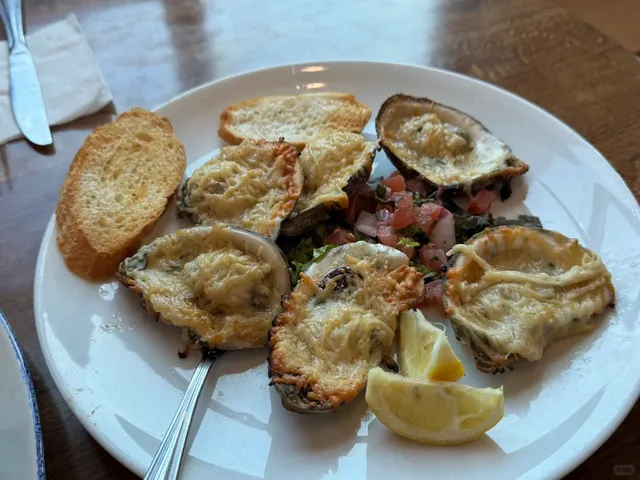 Katie’s Seafood House in Galveston 🦞🌊