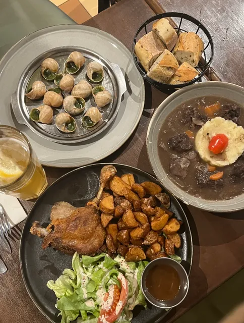 Paris Bistro Guide: 3 French Restaurants I Tried 