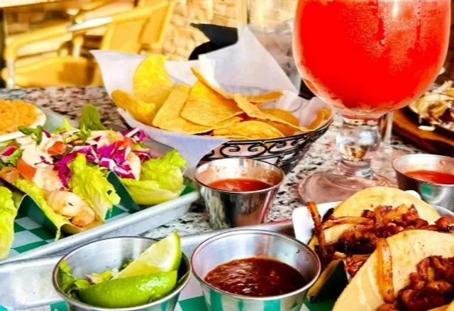 🌮 Tres Potrillos | A Lively Taste of Mexico in Beachwood