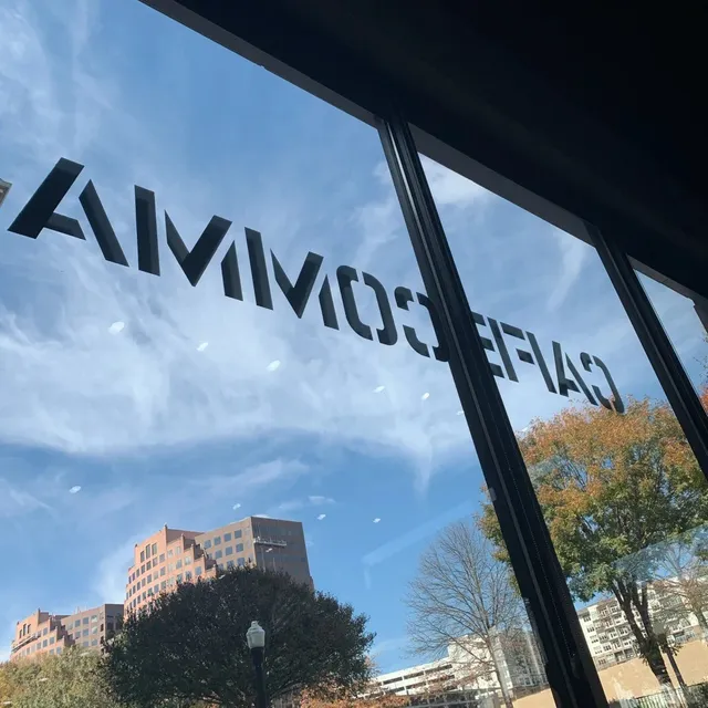 Atlanta Review｜Cafe Comma ☕🌿