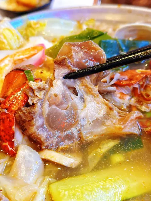 LA Comfort Food | Tasty Pot – The Classic Hot Pot Spot! 🍲🥤