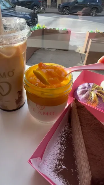 Found Candied Hawthorn (Tanghulu) in Chicago! 🍡