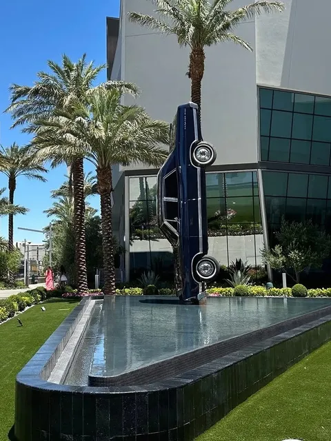 Listen Up! Unmissable View Hotels in Las Vegas 🏨✨