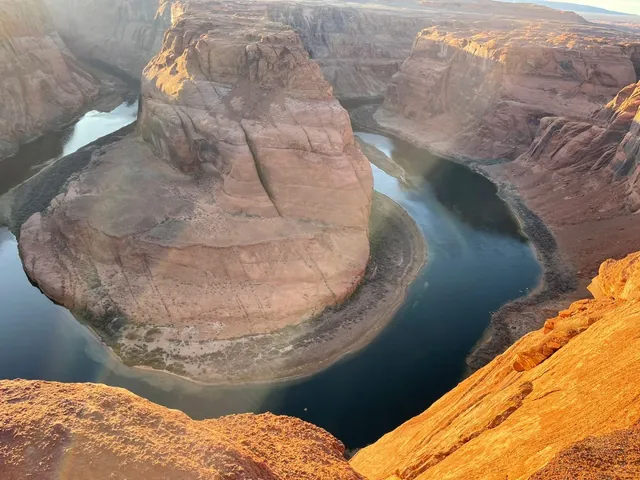 🌄 Horseshoe Bend: Nature’s Perfect U-Shaped Masterpiece! 