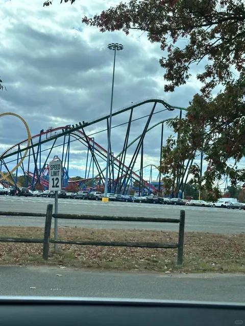 New Jersey Six Flags Amusement Park Roller Coaster Guide 🎢