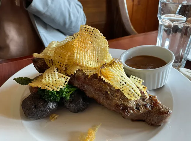 ​​Hidden Gem in Field | Truffle Pigs Bistro & Lodge🏔️🍽️