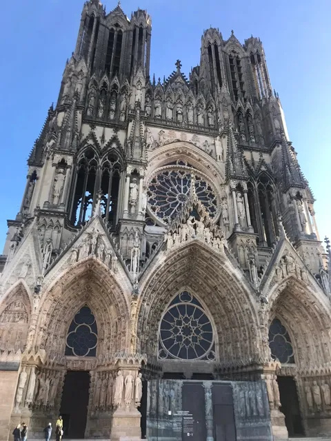 🚄🏰 A Day Trip to Reims from Paris