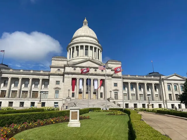 Uncover the Secrets of the Historic "City of Roses" 🌹