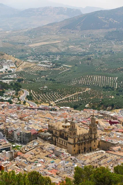 🇪🇸 Jaén: Andalusia's Hidden Crown Jewel 🌿🏰