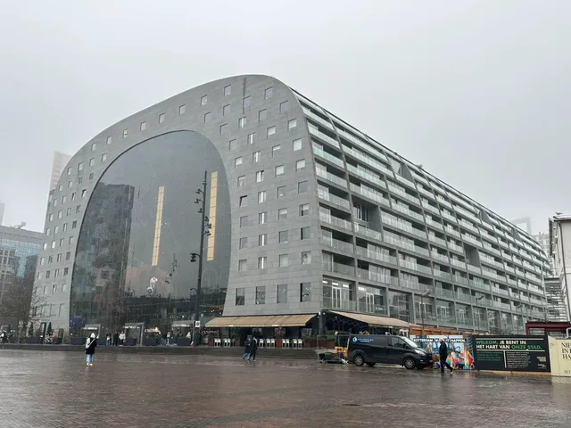 🇳🇱 Rotterdam Day Trip: Where Weird Architecture Meets Foodie Paradis