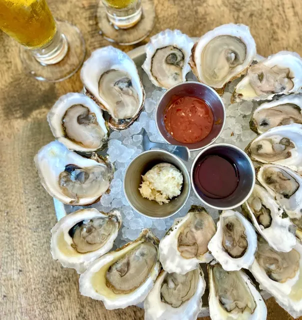 New York food restruant--upstate craft beer & oyster bar