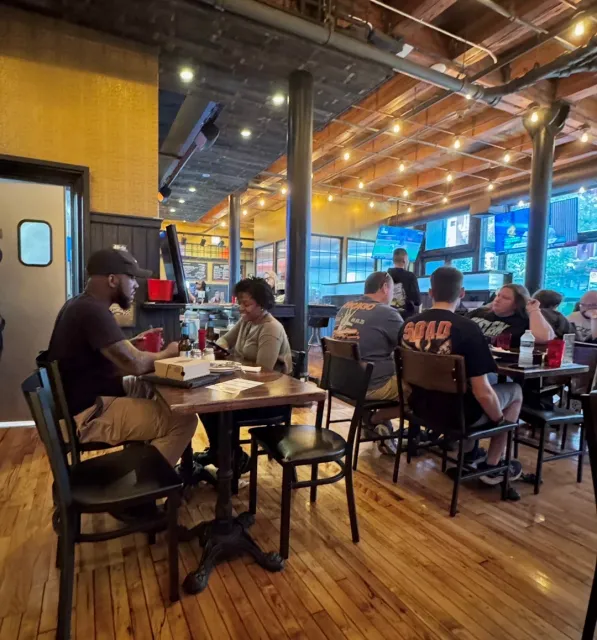 🍕 The Best Pizza in Chicago – Hands Down! 🏆✨