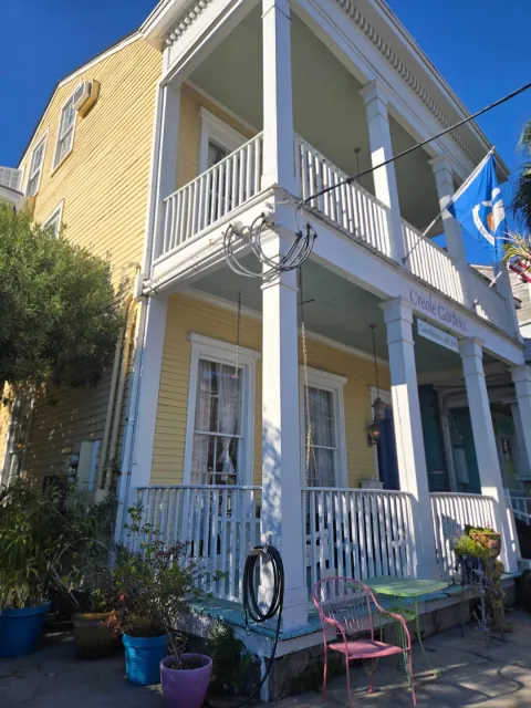 A Unique Choice, Not a Chain Hotel! 🏡💛