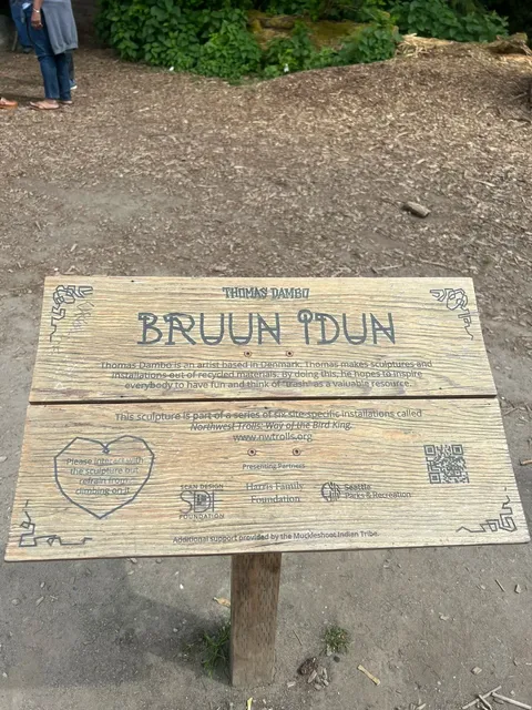 ​​Lincoln Park's Giant Surprise | A Magical Playdate Spot in Seattle 